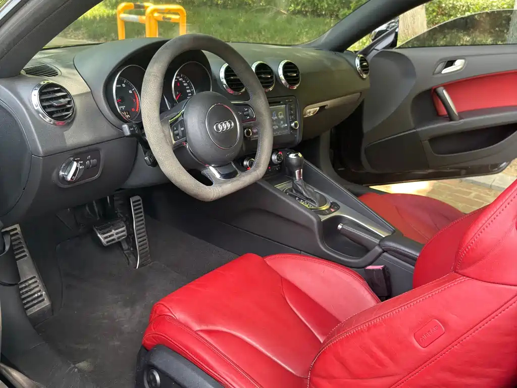 AUDI TT 2011