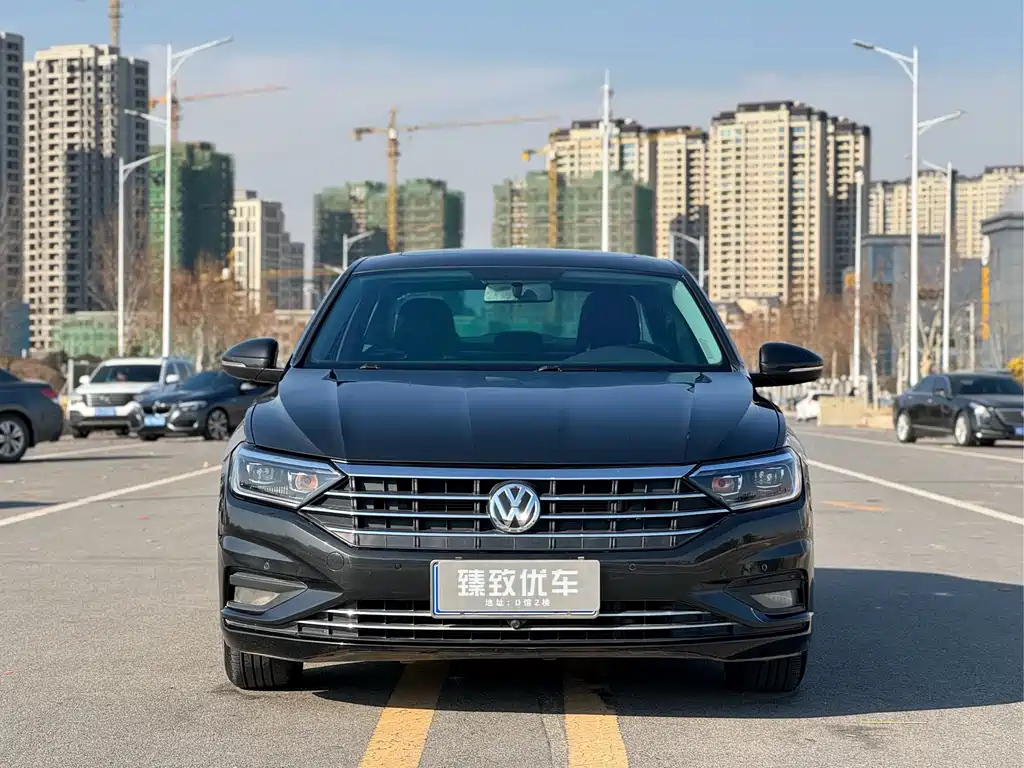 VOLKSWAGEN SAGITAR 2020
