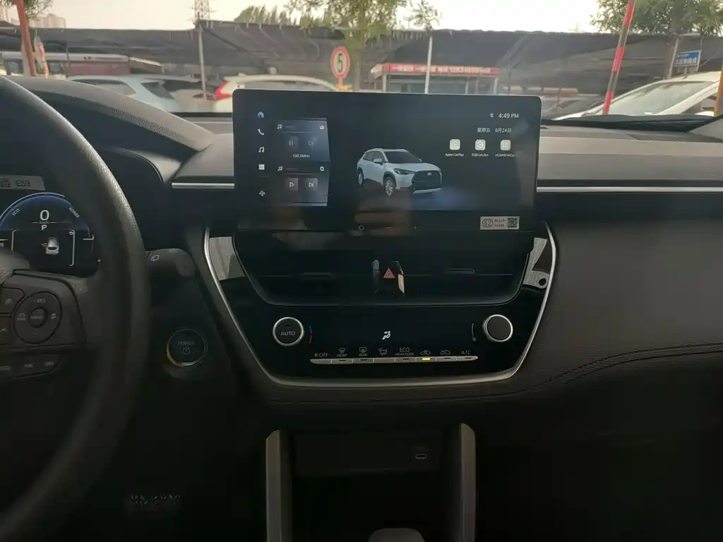TOYOTA COROLLA CROSS 2024