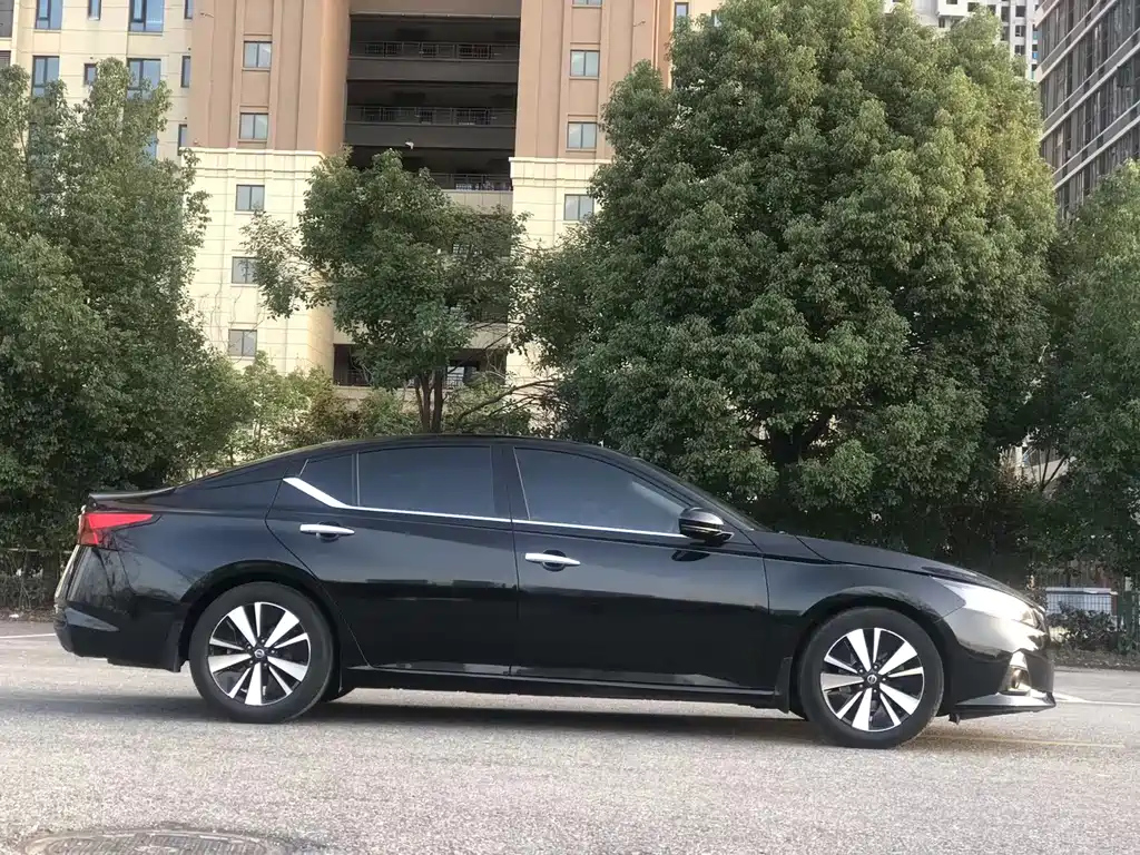 NISSAN TEANA 2021