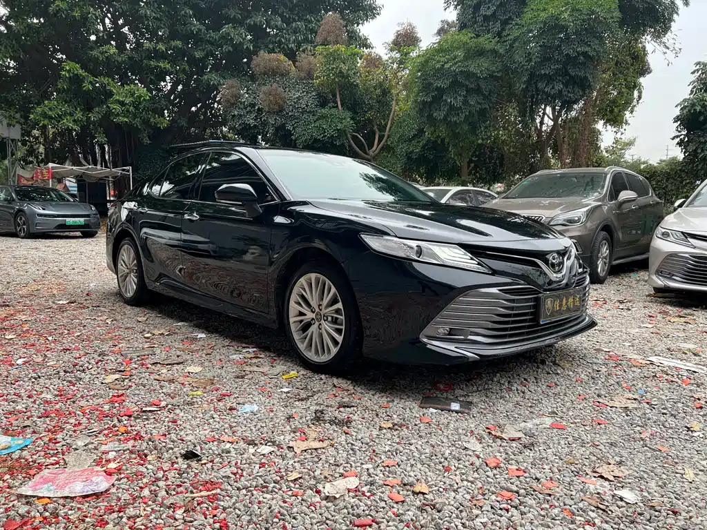TOYOTA CAMRY 2021