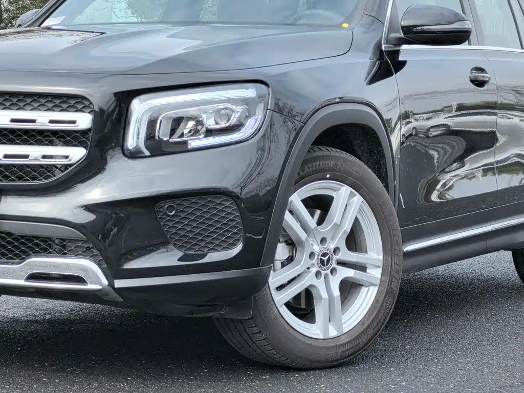 MERCEDES BENZ GLB 2024