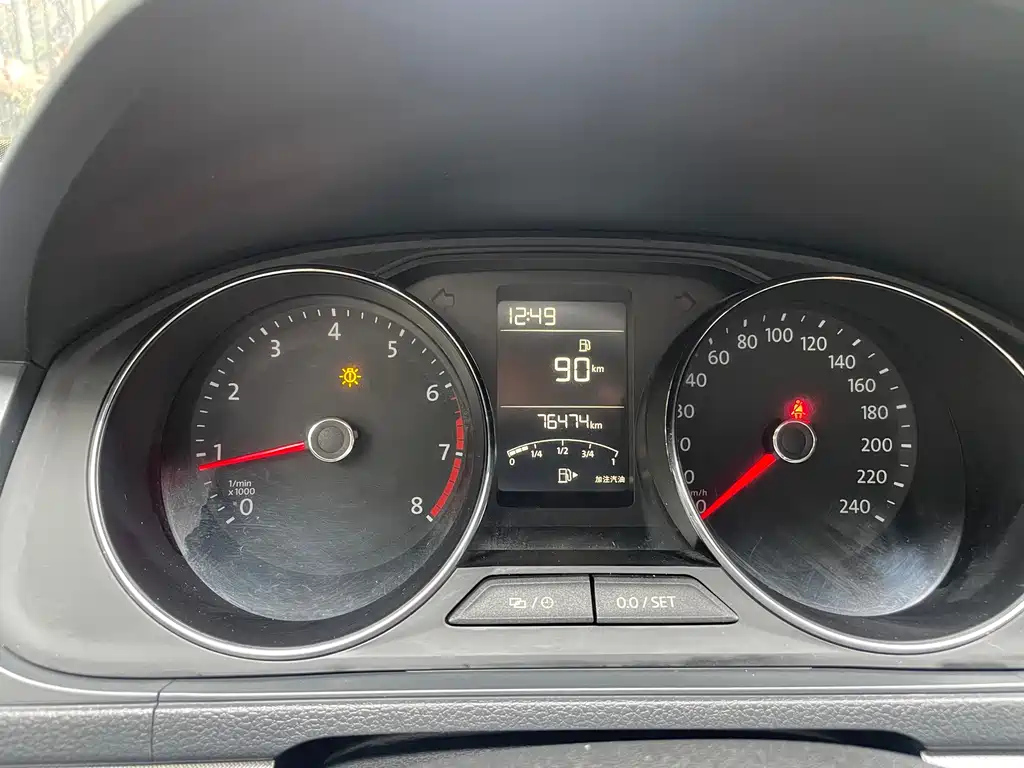 VOLKSWAGEN LAVIDA 2016
