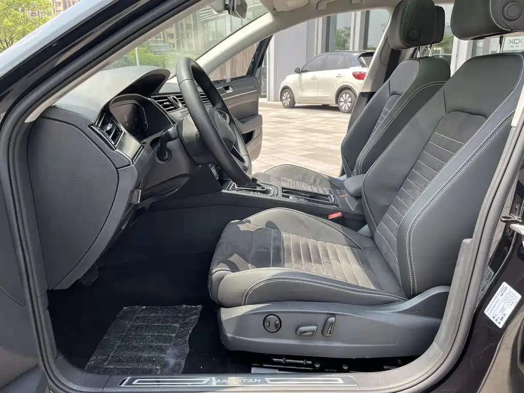 VOLKSWAGEN MAGOTAN 2021