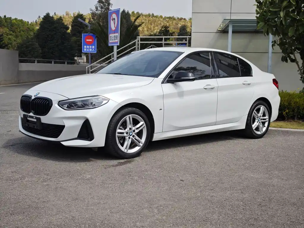 BMW 1-SERIES 2021