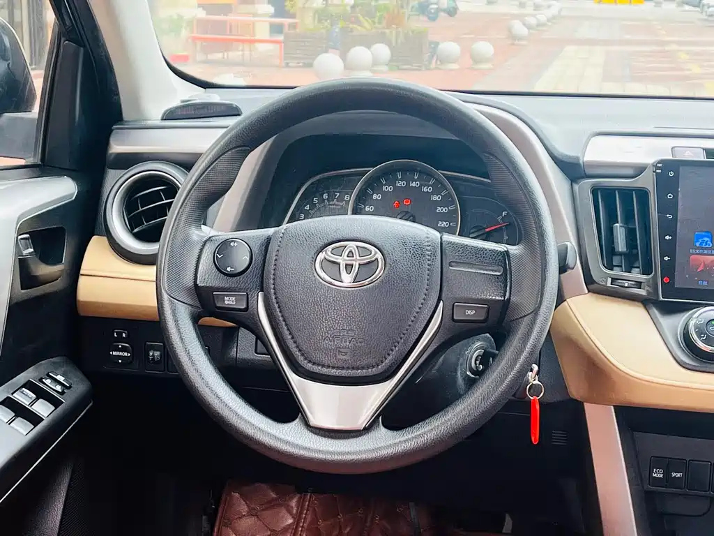 TOYOTA RAV4 RONGFANG 2017