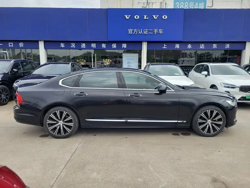 VOLVO S90 2021