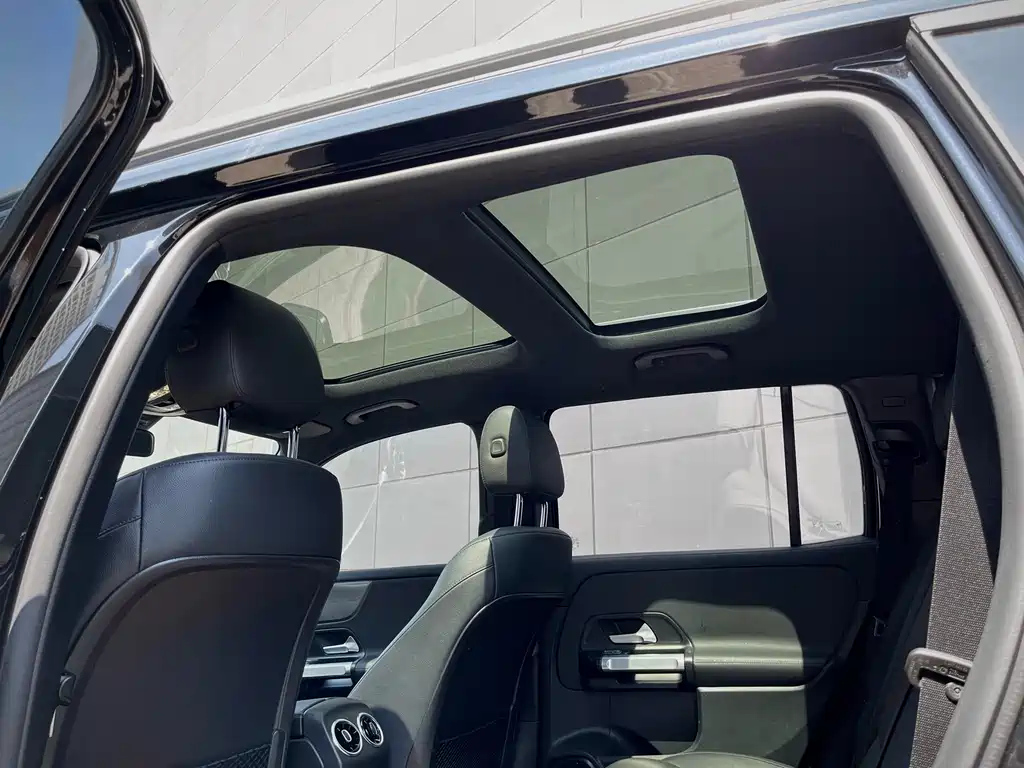 MERCEDES BENZ GLB 2022