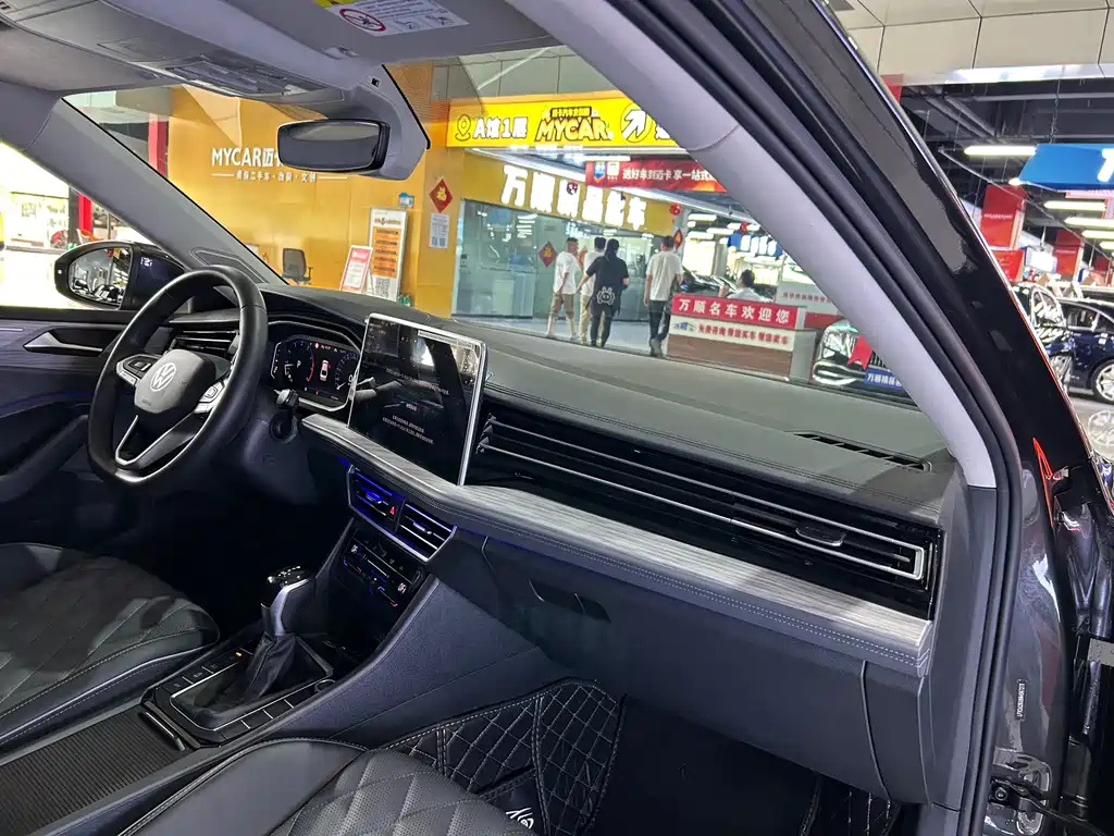 VOLKSWAGEN SAGITAR 2023
