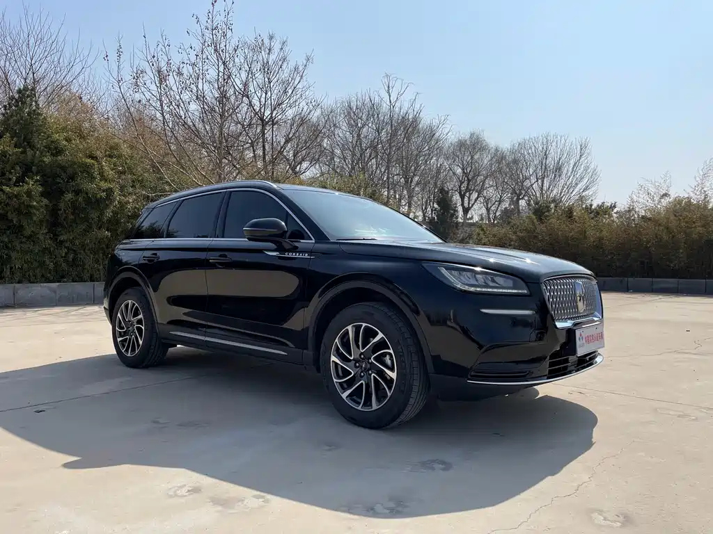 LINCOLN ADVENTURER 2022