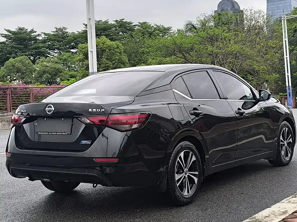 NISSAN SYLPHY 2020