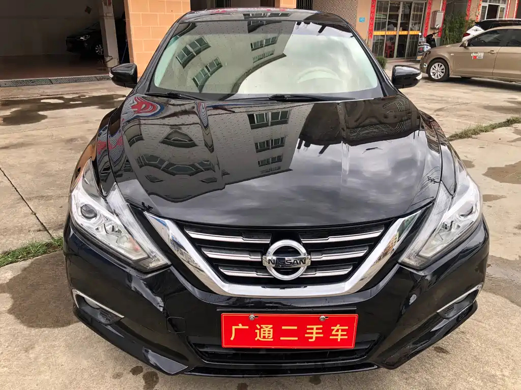 NISSAN TEANA 2018