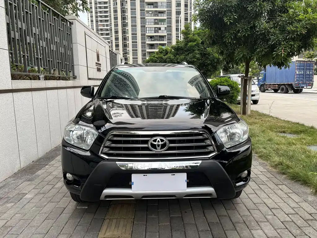 TOYOTA HIGHLANDER 2011