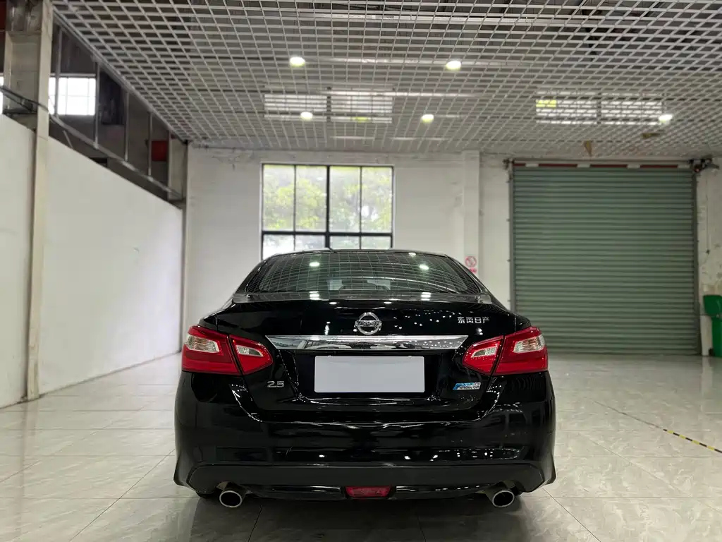 NISSAN TEANA 2018