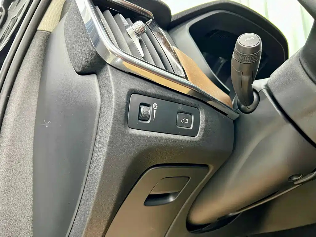 VOLVO S90 2020
