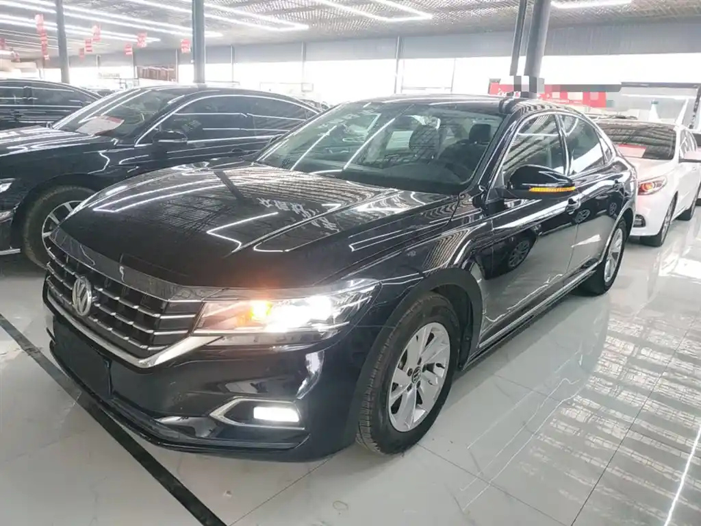 VOLKSWAGEN PASSAT 2020