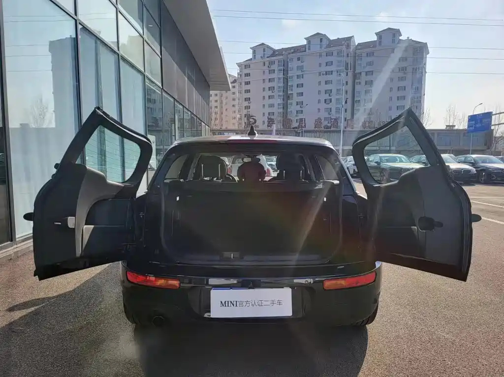 MINI CLUBMAN 2022
