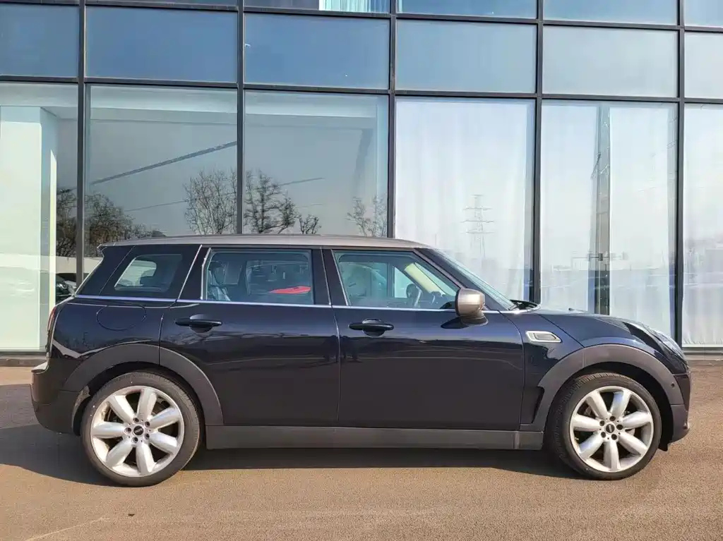 MINI CLUBMAN 2022