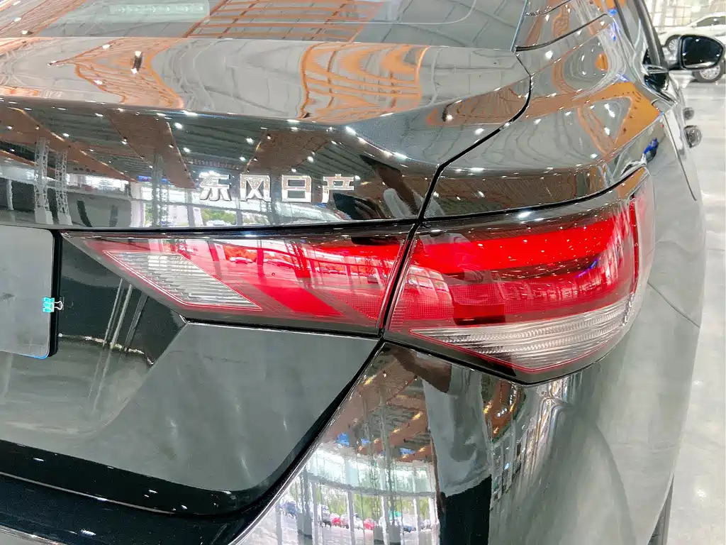 NISSAN SYLPHY 2022