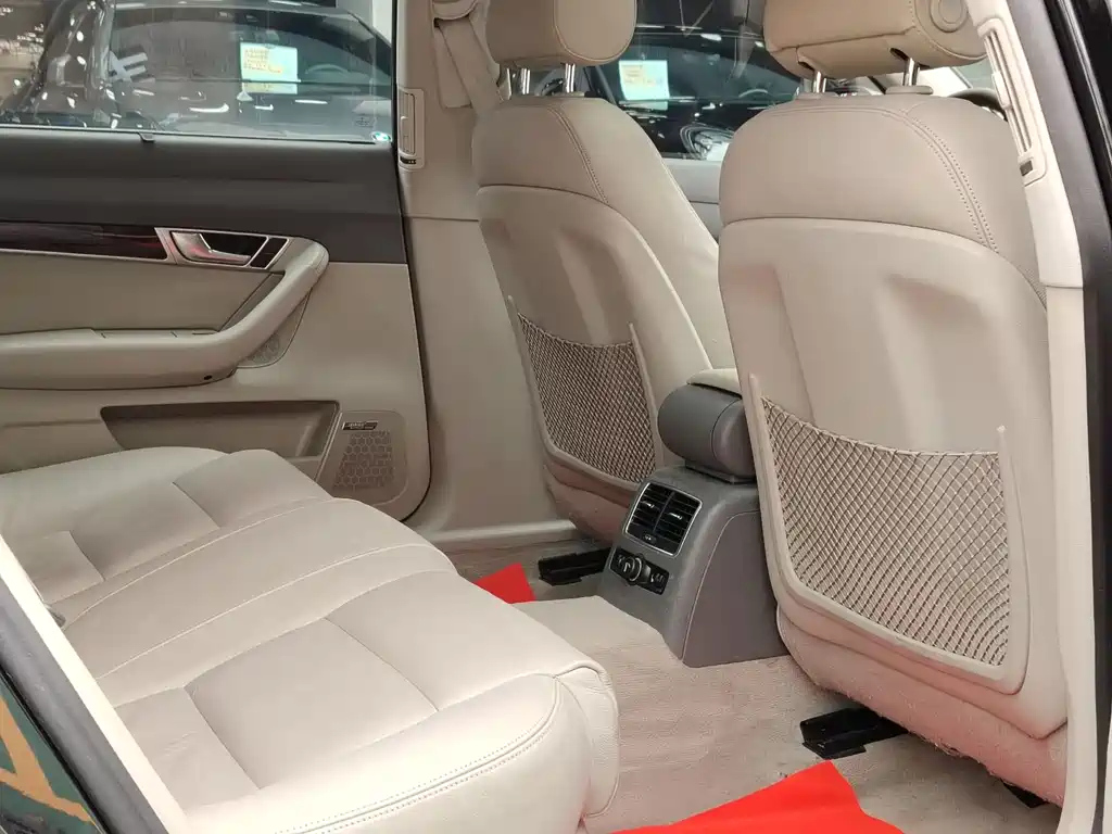 AUDI A6L 2010