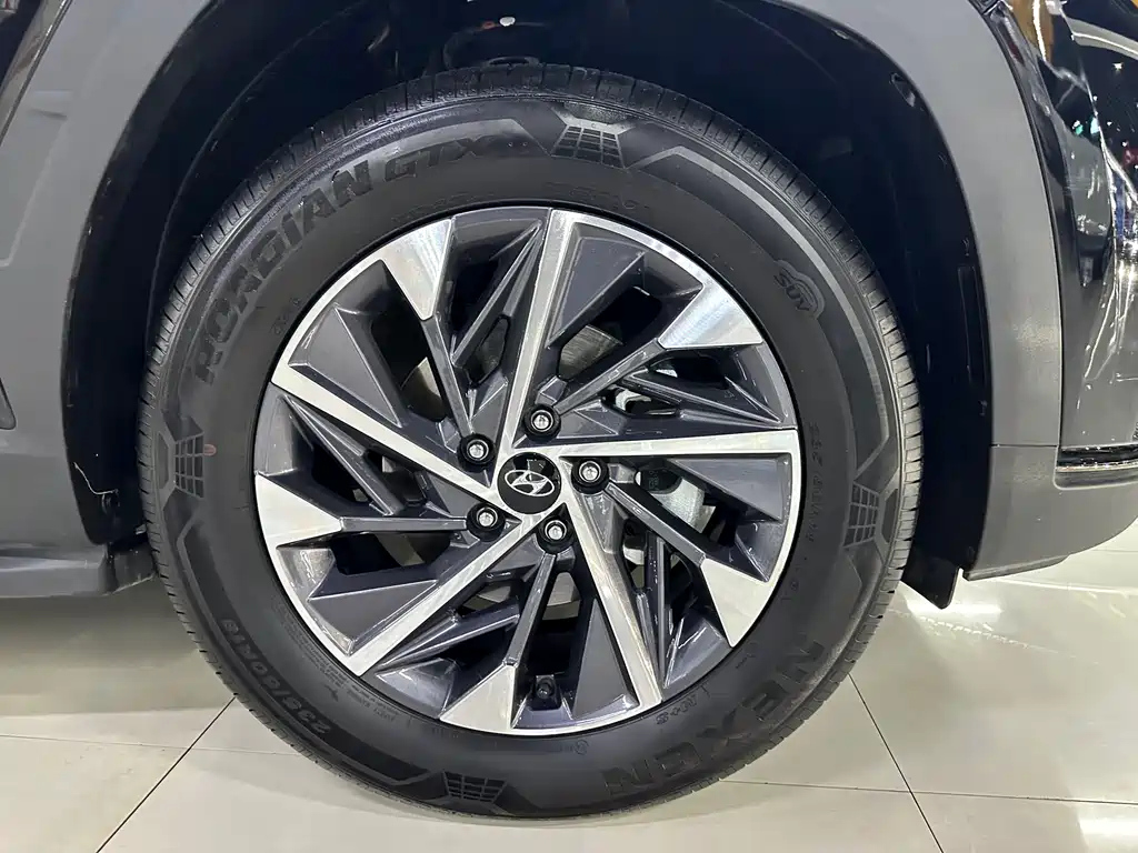 HYUNDAI TUCSON 2023