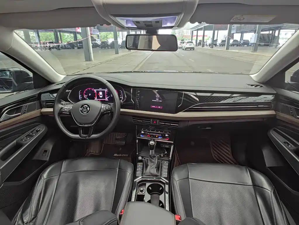 VOLKSWAGEN PASSAT 2021