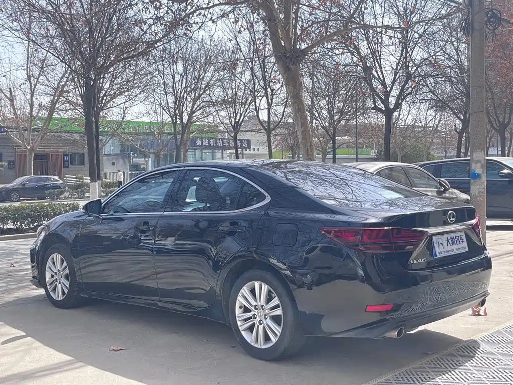 LEXUS ES 2014