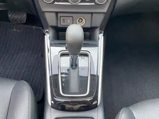 NISSAN SYLPHY 2020