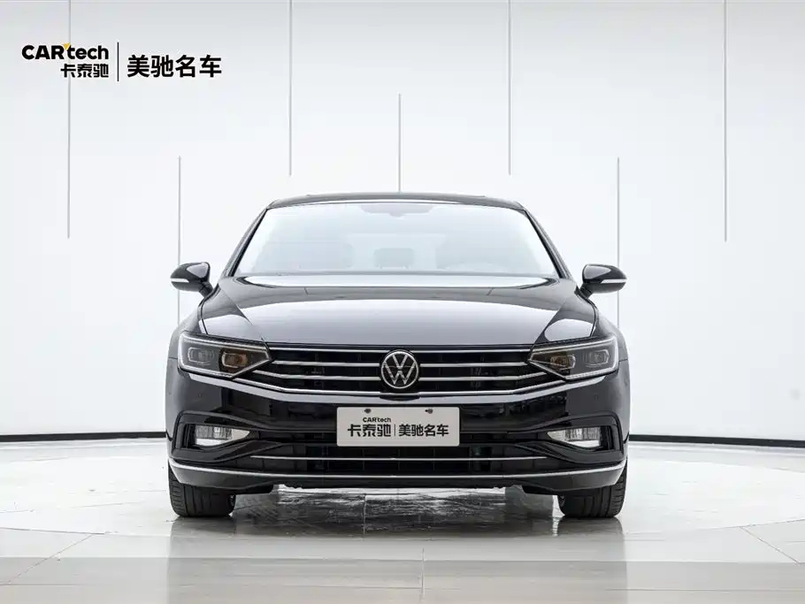 VOLKSWAGEN MAGOTAN 2021