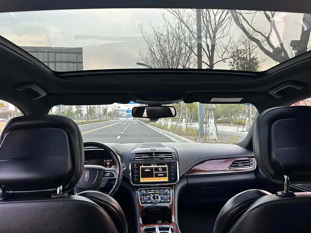 LINCOLN CONTINENTAL 2020