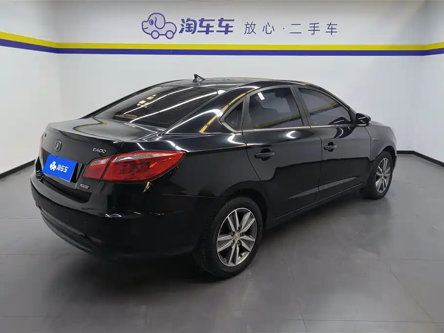 CHANGAN EADO 2016