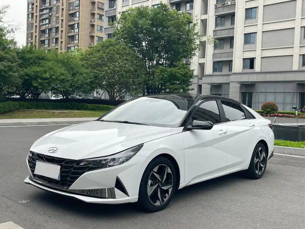 HYUNDAI ELANTRA 2022