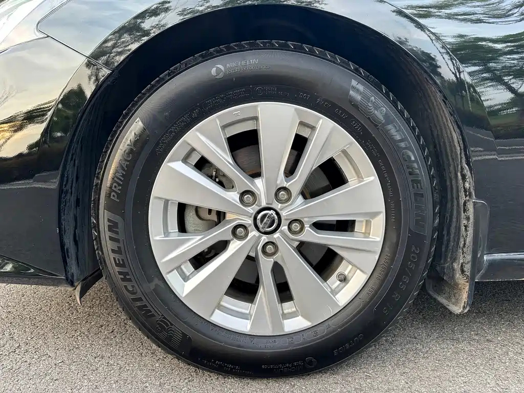 NISSAN TEANA 2019