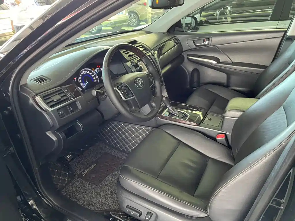 TOYOTA CAMRY 2017
