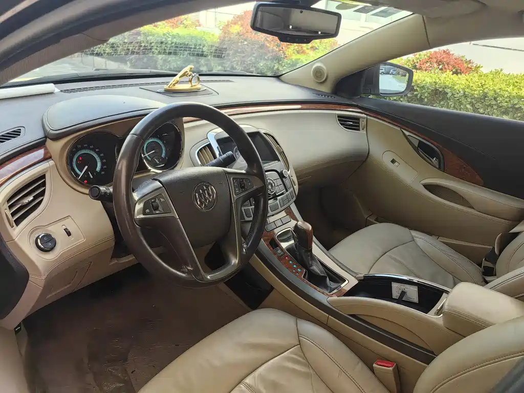 BUICK LACROSSE 2012