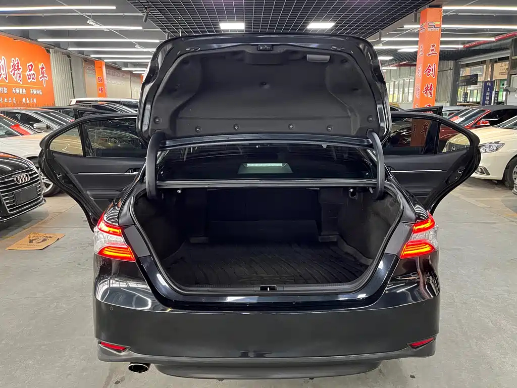 TOYOTA CAMRY 2023