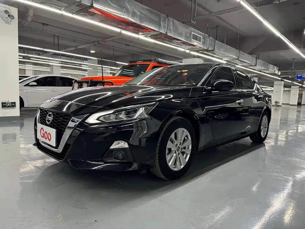 NISSAN TEANA 2020
