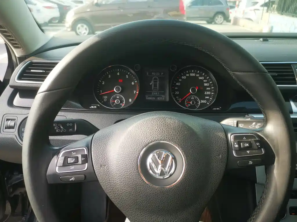 VOLKSWAGEN MAGOTAN 2016