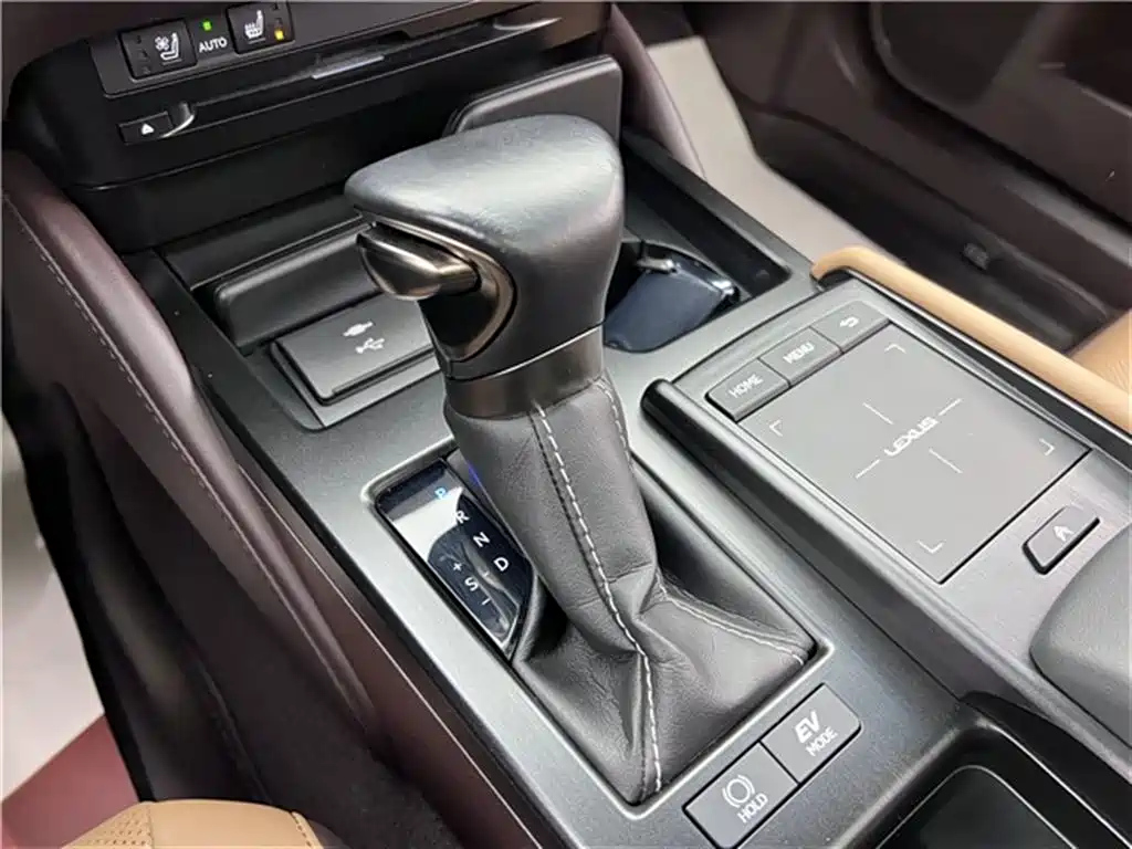 LEXUS ES 2021