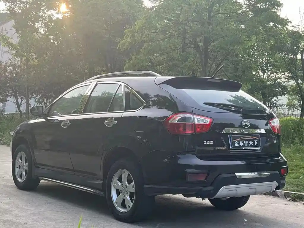 BYD S6 2013