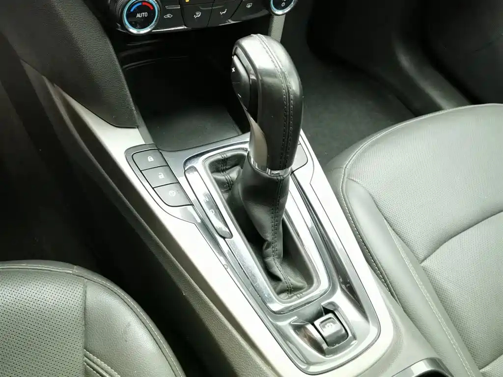 CHEVROLET MALIBU 2017