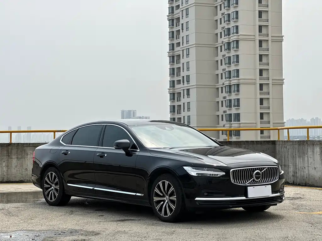 VOLVO S90 2021