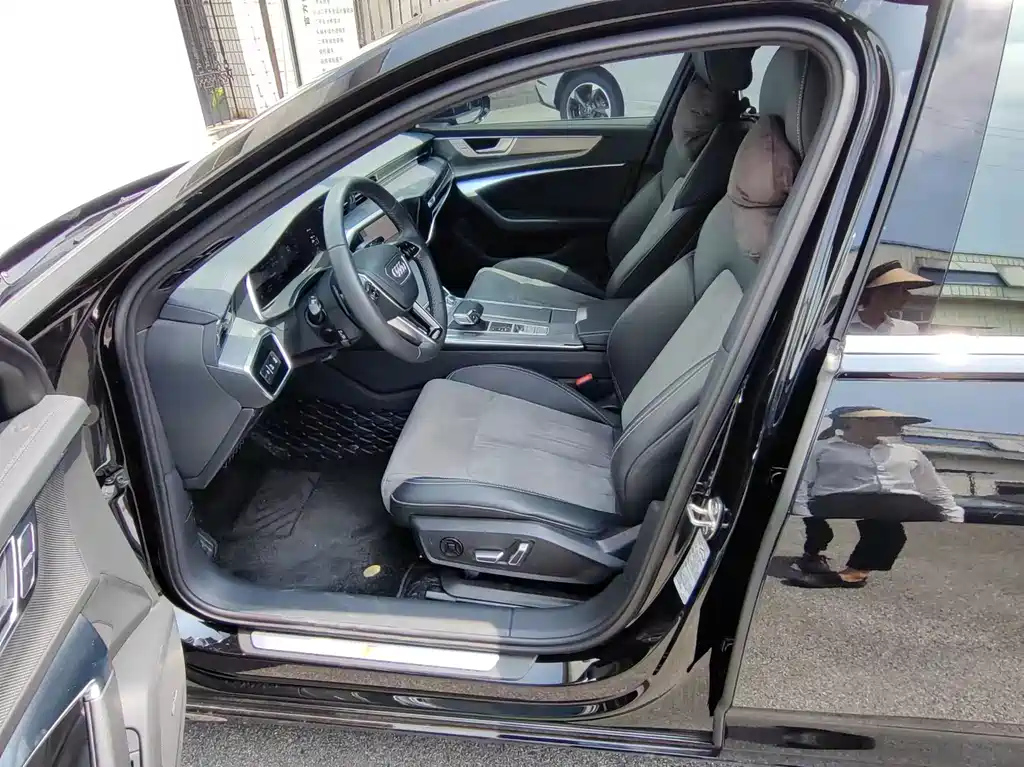 AUDI A6L 2023