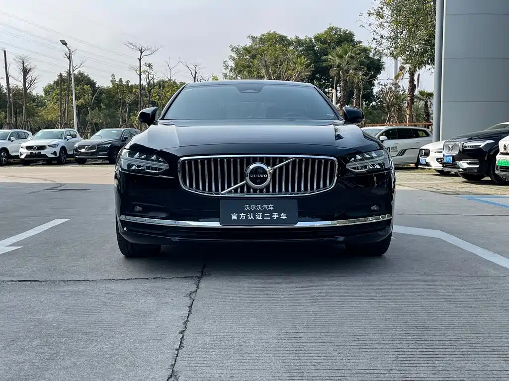 VOLVO S90 2022
