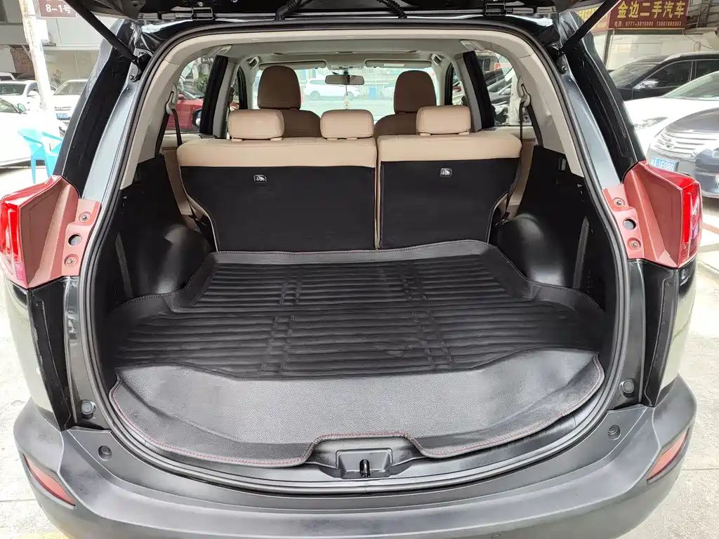 TOYOTA RAV4 RONGFANG 2015