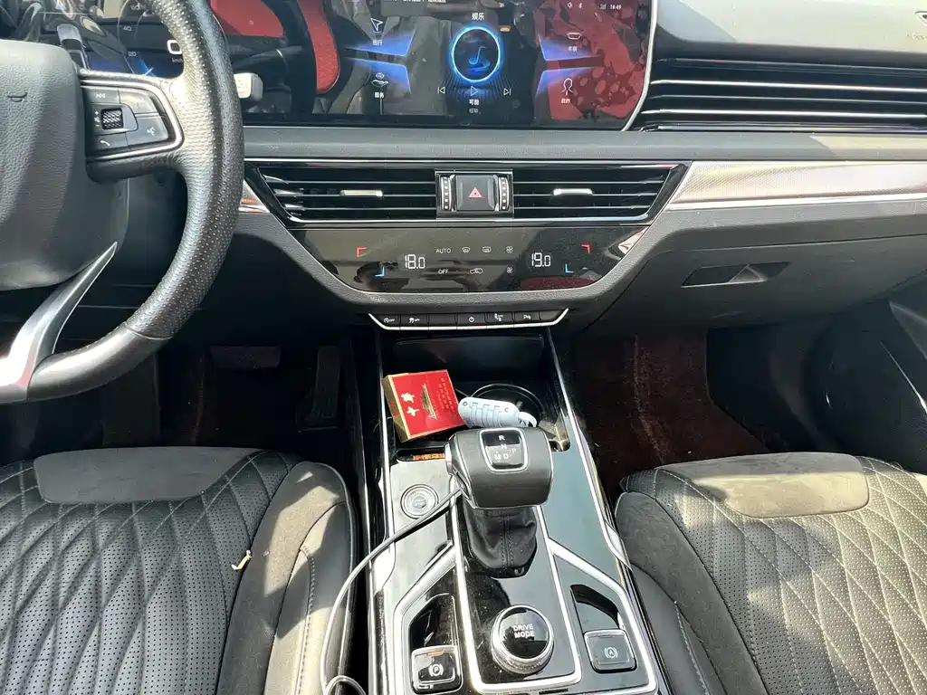 HONGQI HS5 2022