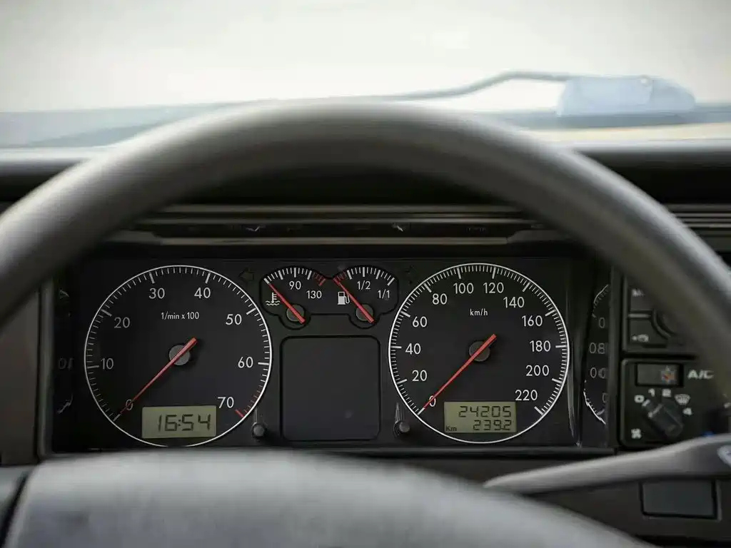 VOLKSWAGEN SANTANA CLASSIC 2010