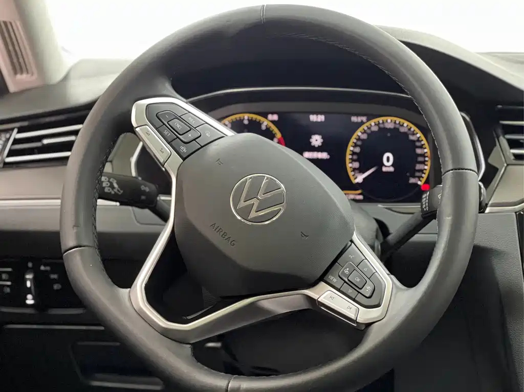 VOLKSWAGEN MAGOTAN 2022
