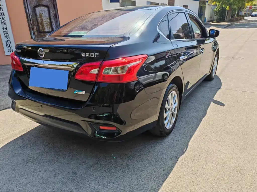 NISSAN SYLPHY 2018