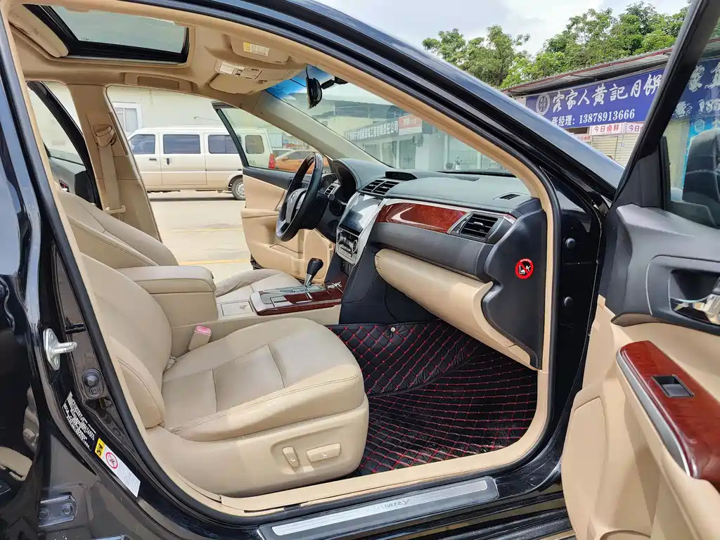 TOYOTA CAMRY 2014